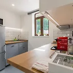 Monbuhim Twin Apartment *