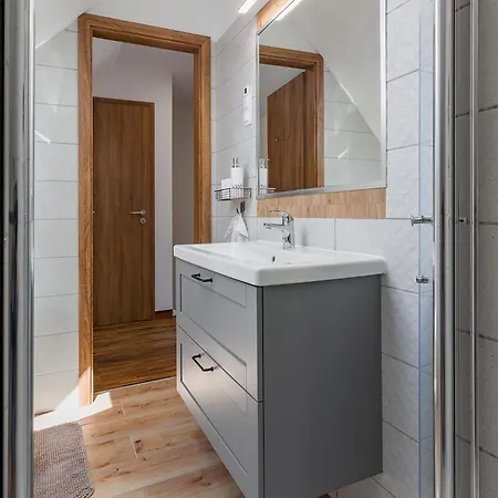 Monbuhim Twin * Veszprem