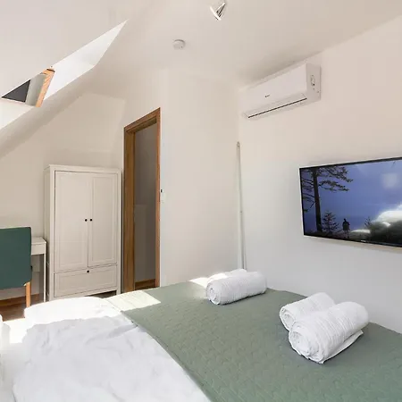 Monbuhim Twin Apartman *