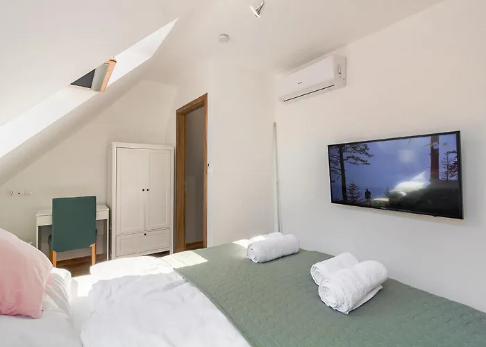 Monbuhim Twin Apartment *